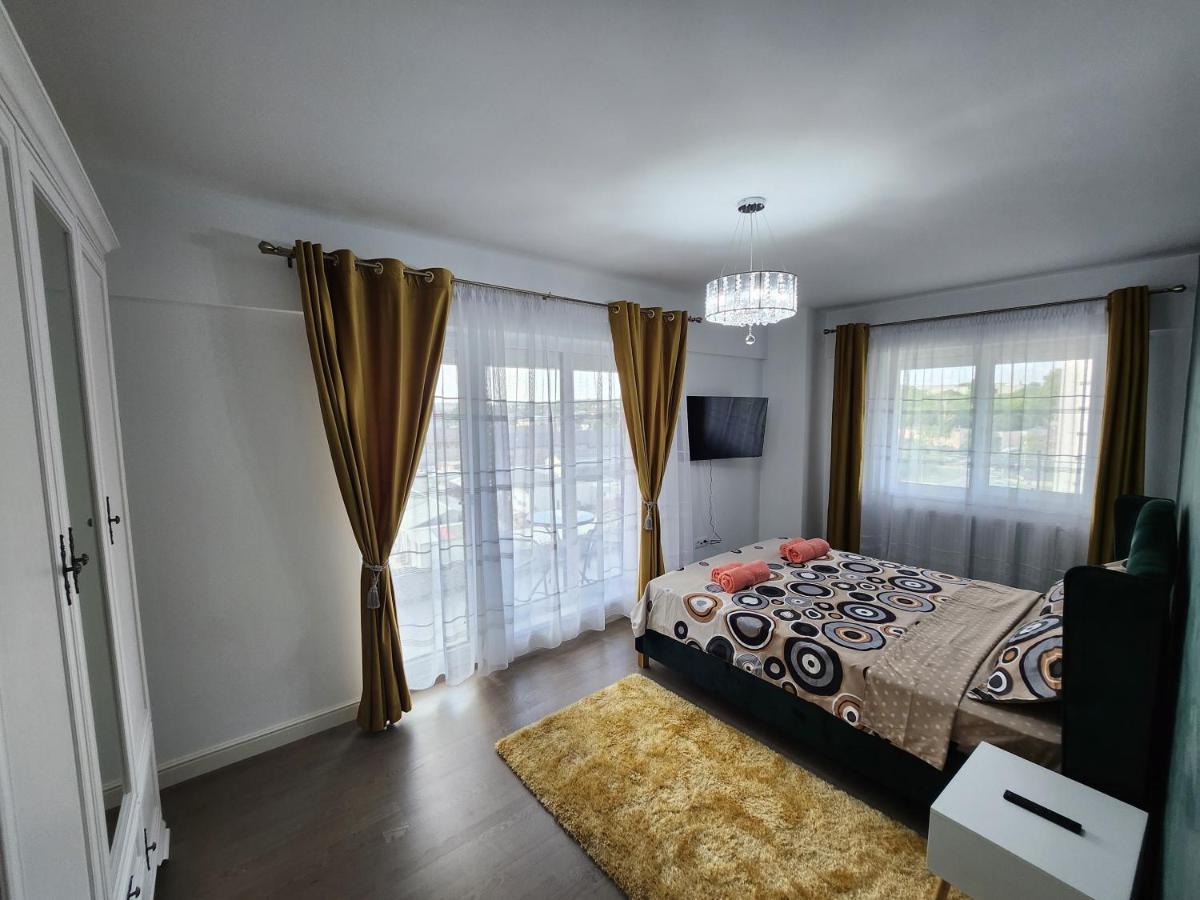 Near Airport 2 Rooms Apartments In Himson Jászvásár Kültér fotó