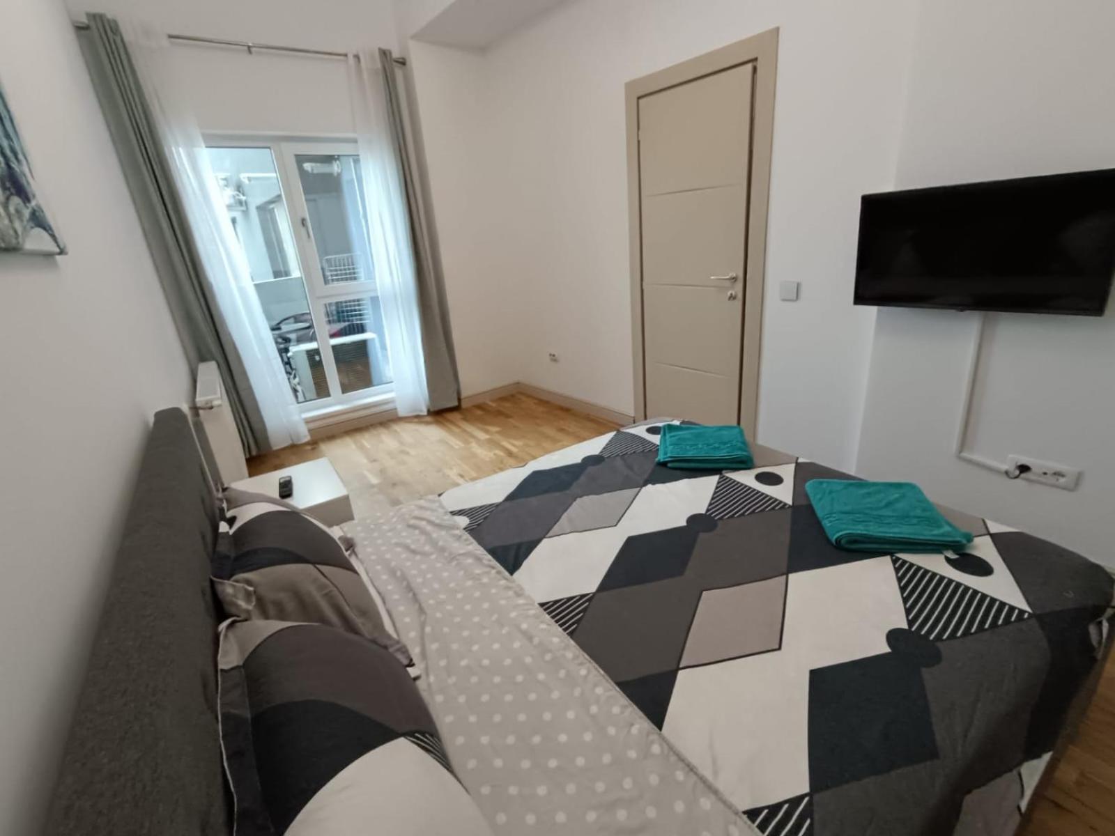 Near Airport 2 Rooms Apartments In Himson Jászvásár Kültér fotó